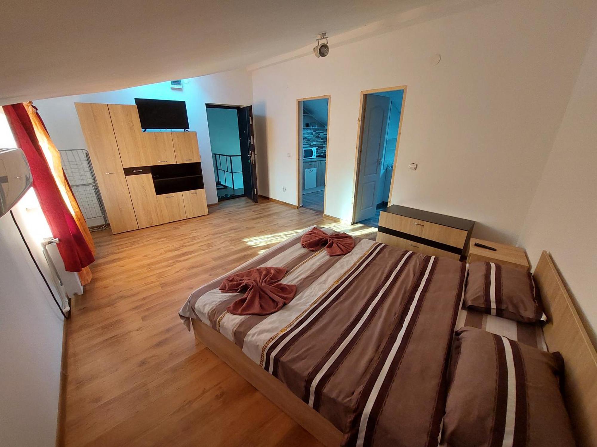 Varipatti House Slatina  Exteriör bild